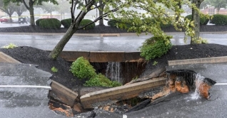 যুক্তরাষ্ট্রে টর্নেডো ও বন্যায় ব্যাপক ক্ষয়ক্ষতি, নিহত ৪৪