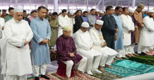 জাতীয় ঈদগাহে একসঙ্গে নামাজ আদায় করলেন প্রেসিডেন্ট ও প্রধানমন্ত্রী