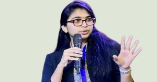 নারী এজেন্টদের হেনস্তার অভিযোগ করলেন জারা