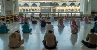 বিশ্বের বিভিন্ন দেশে ভিন্ন আবহে রোজা শুরু বিশ্বের বিভিন্ন দেশে ভিন্ন আবহে রোজা শুরু