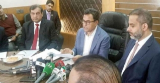 ‘চীন থেকে বাংলাদেশিদের ফেরাতে টাকার অভাব নেই’ ‘চীন থেকে বাংলাদেশিদের ফেরাতে টাকার অভাব নেই’