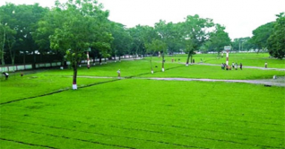 ঈদের জামাতের জন্য প্রস্তুত শোলাকিয়া ঈদগাহ 