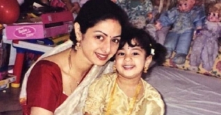 শ্রীদেবীর জন্মদিনে জাহ্নবীর আবেগঘন স্ট্যাটাস