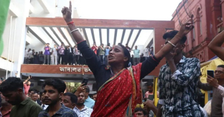 চট্টগ্রামে চিন্ময় কৃষ্ণ দাসের জামিন ঘিরে সংঘর্ষ, আইনজীবী নিহত চট্টগ্রামে চিন্ময় কৃষ্ণ দাসের জামিন ঘিরে সংঘর্ষ, আইনজীবী নিহত