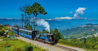 আজ থেকে বাসে যাওয়া যাবে ঢাকা-দার্জিলিং-সিকিম