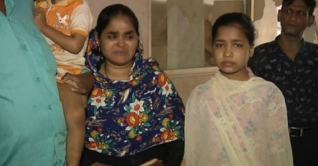 মায়ের হত্যায় বাবার ফাঁসি চাইলো চার সন্তান