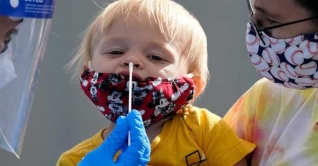 শিশুর শরীরে কয়েক সপ্তাহ বেঁচে থাকে করোনা ভাইরাস