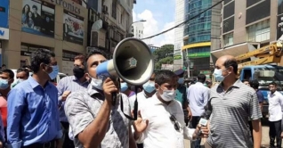 অবৈধ বিলবোর্ড-সাইনবোর্ড সরাতে ডিএনসিসির অভিযান শুরু