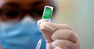 সেরাম থেকে এক কোটি ডোজ টিকা কিনছে ব্রিটেন সেরাম থেকে এক কোটি ডোজ টিকা কিনছে ব্রিটেন