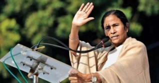 মুখ্যমন্ত্রী হিসেবে মমতার শপথ বুধবার