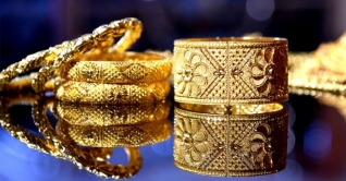 ফের বাড়ছে সোনার দাম ফের বাড়ছে সোনার দাম