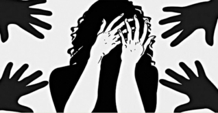 চলন্ত বাসে দল বেঁধে তরুণীকে ধর্ষণ, গ্রেফতার ৬ চলন্ত বাসে দল বেঁধে তরুণীকে ধর্ষণ, গ্রেফতার ৬