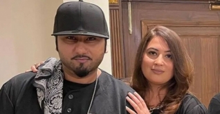 এবার শ্বশুরের বিরুদ্ধেও যৌন হেনস্তার অভিযোগ হানির স্ত্রীর এবার শ্বশুরের বিরুদ্ধেও যৌন হেনস্তার অভিযোগ হানির স্ত্রীর