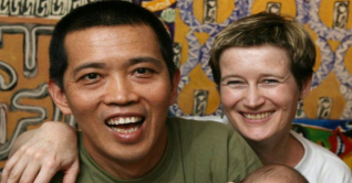 মিয়ানমারে বৃটেনের সাবেক রাষ্ট্রদূতকে স্বামীসহ কারাদণ্ড