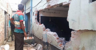 আশুলিয়ায় ভবন ধসে শিশু নিহত