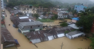 বান্দরবান প্লাবিত, পাহাড় ধসের শঙ্কা