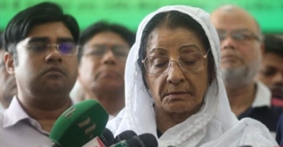 এরশাদের জন্য দোয়া চেয়েছেন রওশন এরশাদের জন্য দোয়া চেয়েছেন রওশন