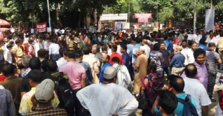 কড়া নিরাপত্তায় বুয়েটে ভর্তি পরীক্ষা অনুষ্ঠিত