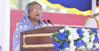 জাতির পিতার দেখানো পথে দেশ এগিয়ে চলছে: প্রধানমন্ত্রী জাতির পিতার দেখানো পথে দেশ এগিয়ে চলছে: প্রধানমন্ত্রী