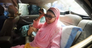 খালেদা জিয়ার আরও চার মামলার স্থগিতাদেশ বহাল খালেদা জিয়ার আরও চার মামলার স্থগিতাদেশ বহাল