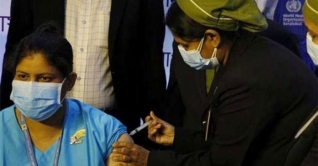 বাড়ি বাড়ি গিয়ে টিকা নিবন্ধনে সহায়তা করবে স্বাস্থ্যকর্মীরা বাড়ি বাড়ি গিয়ে টিকা নিবন্ধনে সহায়তা করবে স্বাস্থ্যকর্মীরা