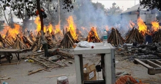 বিপর্যস্ত ভারতে আরো ৪১৯৪ জনের প্রাণহানি