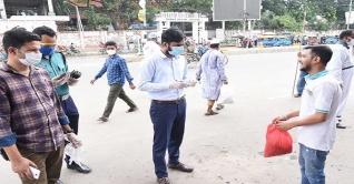 রাজধানীতে স্বাস্থ্যবিধি না মানায় ৫২ জনকে জরিমানা