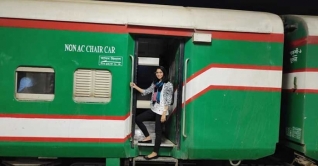 বুধবার থেকে চালু হচ্ছে আরও ১৯ জোড়া ট্রেন বুধবার থেকে চালু হচ্ছে আরও ১৯ জোড়া ট্রেন