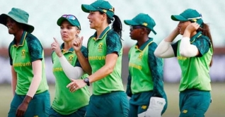 বাংলাদেশ সফরে এসে ৫ প্রোটিয়া নারী ক্রিকেটার করোনায় আক্রান্ত বাংলাদেশ সফরে এসে ৫ প্রোটিয়া নারী ক্রিকেটার করোনায় আক্রান্ত