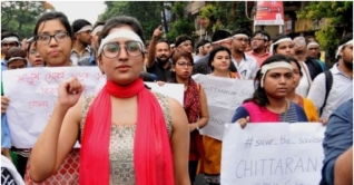 মমতার আশ্বাসে পশ্চিমবঙ্গে চিকিৎসকদের ধর্মঘট প্রত্যাহার মমতার আশ্বাসে পশ্চিমবঙ্গে চিকিৎসকদের ধর্মঘট প্রত্যাহার