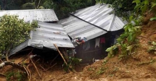 কক্সবাজারে পাহাড় ধসে স্বামী-স্ত্রীর মৃত্যু