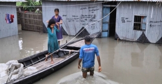 গাইবান্ধায় ৫ লক্ষাধিক মানুষ পানিবন্দি