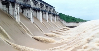 ফারাক্কার সব গেট খুলে দিয়েছে ভারত ফারাক্কার সব গেট খুলে দিয়েছে ভারত