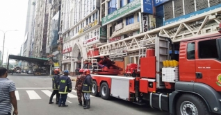 বনানীর আহমেদ টাওয়ারে আগুন নিয়ন্ত্রণে