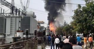 সিলেটে অগ্নিকাণ্ডের ২৪ ঘণ্টায়ও সচল হয়নি বিদ্যুৎ