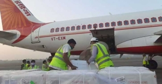 স্বাধীনতা দিবসে আরো ১২ লাখ টিকা উপহার দিচ্ছে ভারত স্বাধীনতা দিবসে আরো ১২ লাখ টিকা উপহার দিচ্ছে ভারত