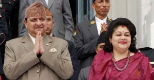 ভারতে এসে কোভিডে আক্রান্ত নেপালের সাবেক রাজা-রানি