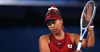 অলিম্পিকে স্বপ্ন পূরণ হলো না নাওমি ওসাকার