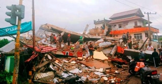 ইন্দোনেশিয়ায় শক্তিশালী ভূমিকম্প