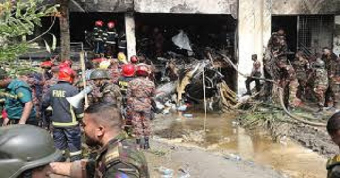 বিমান দুর্ঘটনায় নিহতদের জন্য সারাদেশের মসজিদে বিশেষ দোয়া