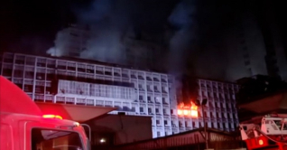 পাঁচ ঘণ্টা পর সচিবালয়ের আগুন নিয়ন্ত্রণে পাঁচ ঘণ্টা পর সচিবালয়ের আগুন নিয়ন্ত্রণে