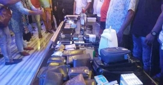 উত্তরায় হোটেল থেকে পাঁচ তরুণীসহ আটক ৩১