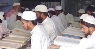 প্রশ্নফাঁসের অভিযোগে বাতিল দাওরায়ে হাদিসের পরীক্ষা