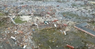 বাহামাসে ডোরিয়ানের আঘাতে ৩০ জনের প্রাণহানি বাহামাসে ডোরিয়ানের আঘাতে ৩০ জনের প্রাণহানি