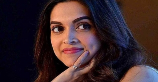 নিন্দুকদের কড়া জবাব দিলেন দীপিকা