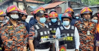অবৈধ গ্যাস-বিদ্যুৎ সংযোগে সাততলা বস্তিতে আগুনের সূত্রপাত