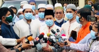 বর্জ্য অপসারণে নগরবাসীর সহযোগিতা চাইলেন মেয়র তাপস