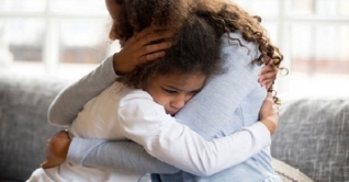 যেভাবে শিশুদের ভয় কমাবেন! যেভাবে শিশুদের ভয় কমাবেন!