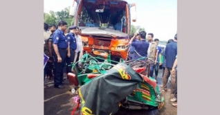 সড়ক দুর্ঘটনায় মা-ছেলেসহ তিনজন নিহত