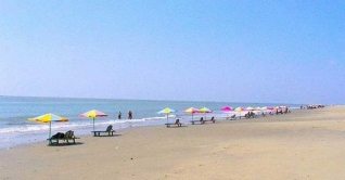 মাস্ক ছাড়া কক্সবাজার সৈকতে গেলেই জরিমানা মাস্ক ছাড়া কক্সবাজার সৈকতে গেলেই জরিমানা